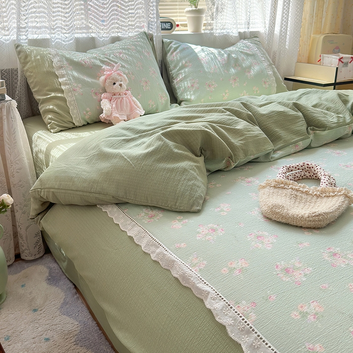 91家纺网 家纺一手货源 找家纺 罗亿家纺 2025新款云感双层纱全棉纯棉镂空花边四件套 梦境-奶油气泡