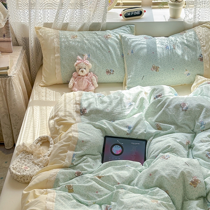 91家纺网 家纺一手货源 找家纺 罗亿家纺 2025新款云感双层纱全棉纯棉镂空花边四件套 梦境-少女象