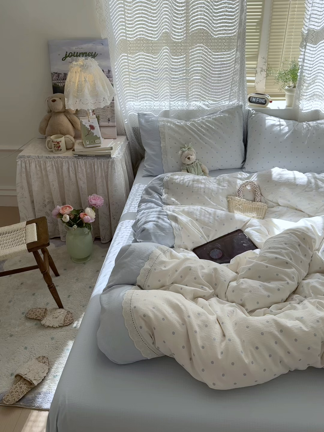 91家纺网 家纺一手货源 找家纺 罗亿家纺 2025新款云感双层纱全棉纯棉镂空花边四件套 梦境-海盐汤圆