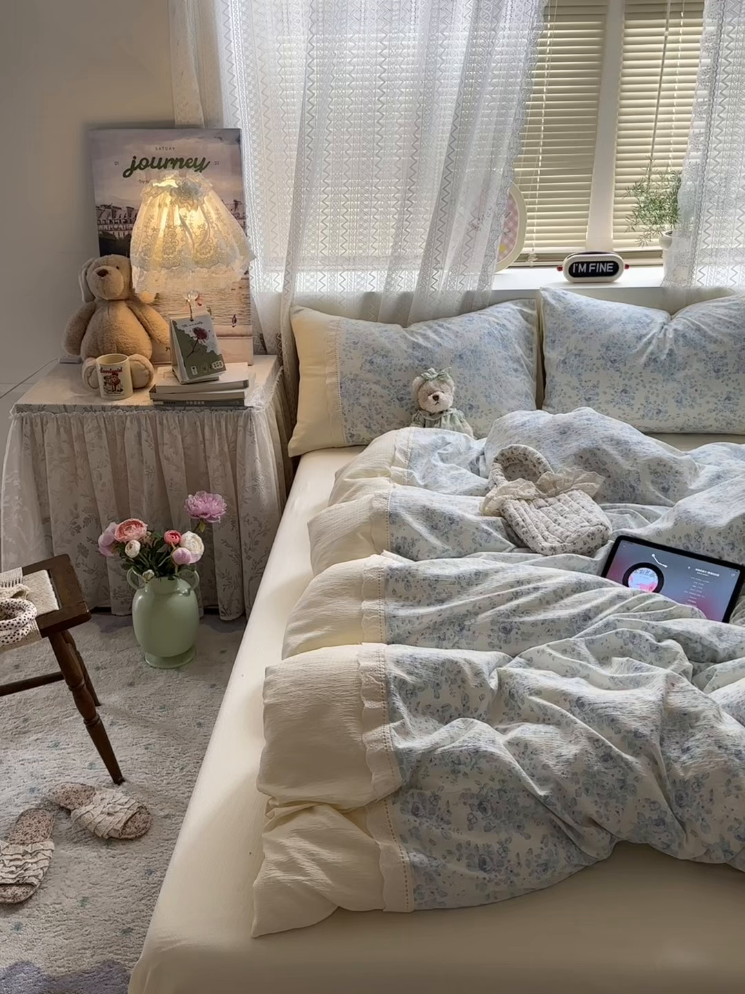 91家纺网 家纺一手货源 找家纺 罗亿家纺 2025新款云感双层纱全棉纯棉镂空花边四件套 梦境-花信风