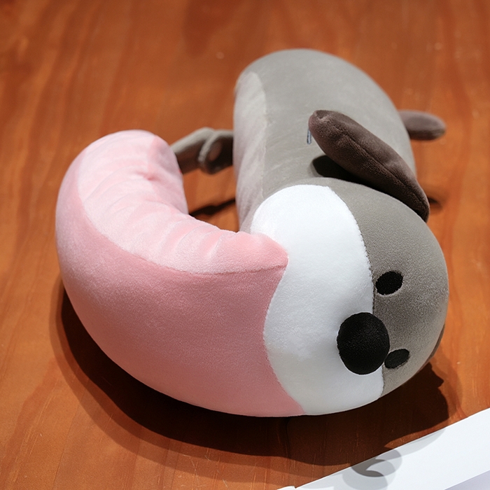 91家纺网 家纺一手货源 找家纺 （总）仟亿莱2025新款长舌狗系列趣味U枕