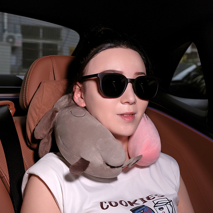 91家纺网 家纺一手货源 找家纺 （总）仟亿莱2025新款长舌狗系列趣味U枕