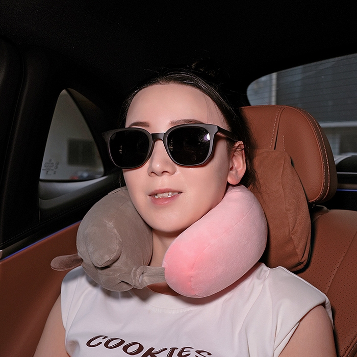 91家纺网 家纺一手货源 找家纺 （总）仟亿莱2025新款长舌狗系列趣味U枕