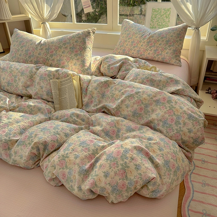 91家纺网 家纺一手货源 找家纺 耀达家居 2025新款木棉A类有氧双层纱四件套小清新碎花床单宿舍三件套 情书