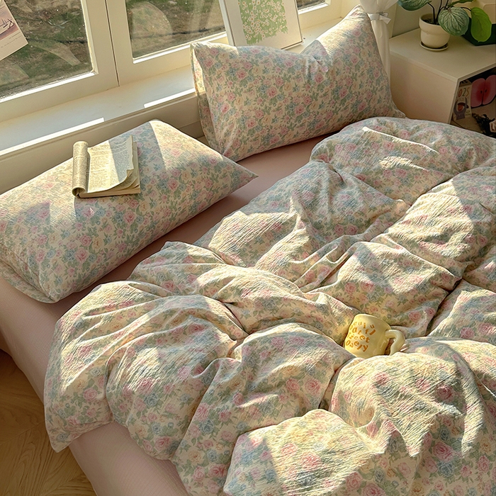 91家纺网 家纺一手货源 找家纺 耀达家居 2025新款木棉A类有氧双层纱四件套小清新碎花床单宿舍三件套 情书