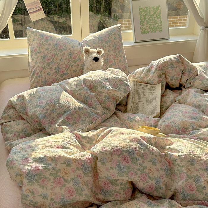 91家纺网 家纺一手货源 找家纺 耀达家居 2025新款木棉A类有氧双层纱四件套小清新碎花床单宿舍三件套 情书