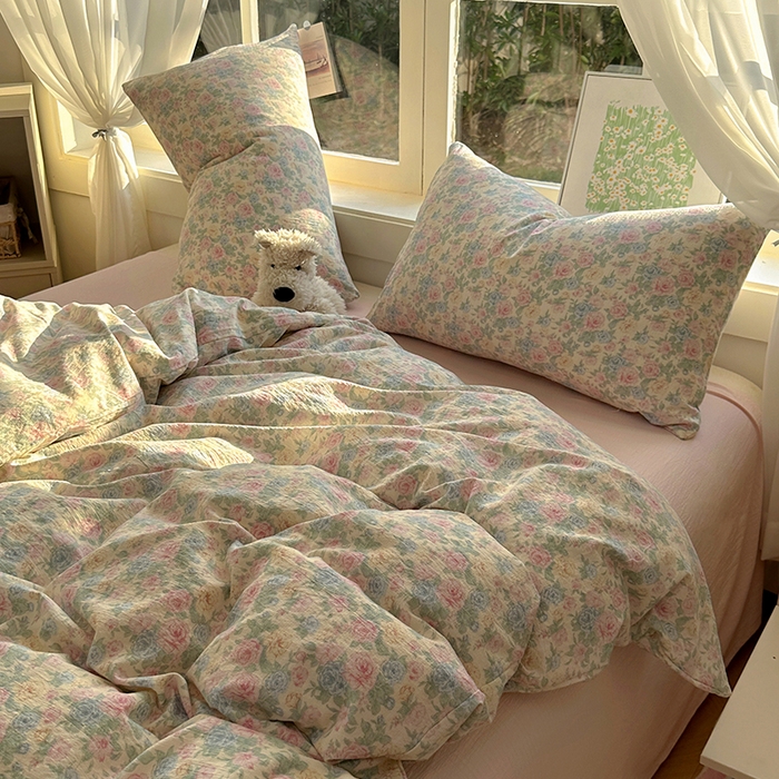 91家纺网 家纺一手货源 找家纺 耀达家居 2025新款木棉A类有氧双层纱四件套小清新碎花床单宿舍三件套 情书