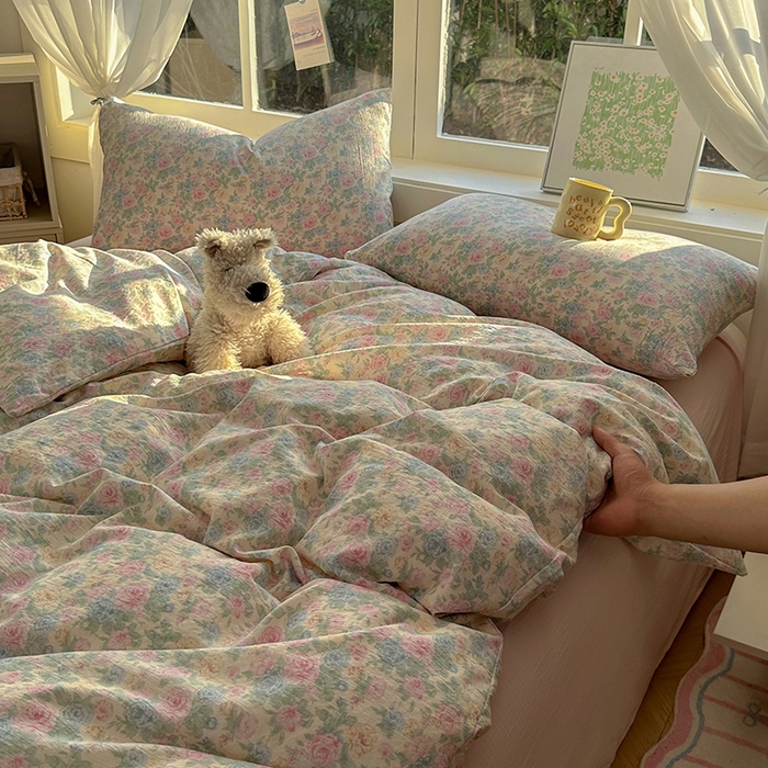 91家纺网 家纺一手货源 找家纺 耀达家居 2025新款木棉A类有氧双层纱四件套小清新碎花床单宿舍三件套 情书