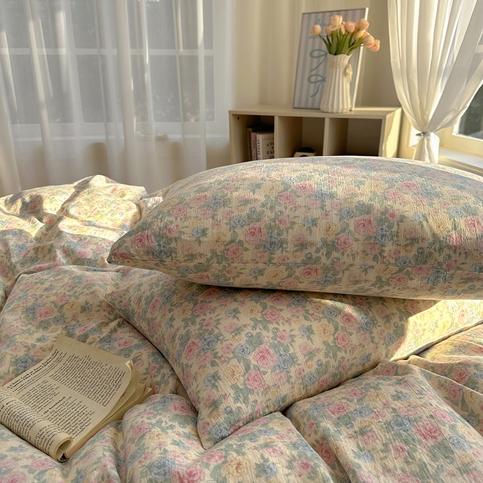 91家纺网 家纺一手货源 找家纺 耀达家居 2025新款木棉A类有氧双层纱四件套小清新碎花床单宿舍三件套 情书