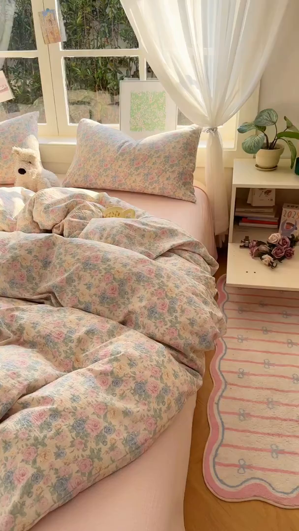 91家纺网 家纺一手货源 找家纺 耀达家居 2025新款木棉A类有氧双层纱四件套小清新碎花床单宿舍三件套 情书