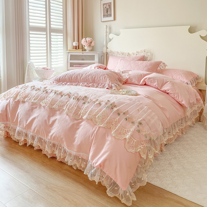 91家纺网 家纺一手货源 找家纺 网红馆 2025新款蕾丝花边全棉床裙四件套晨暮花间系列 粉色