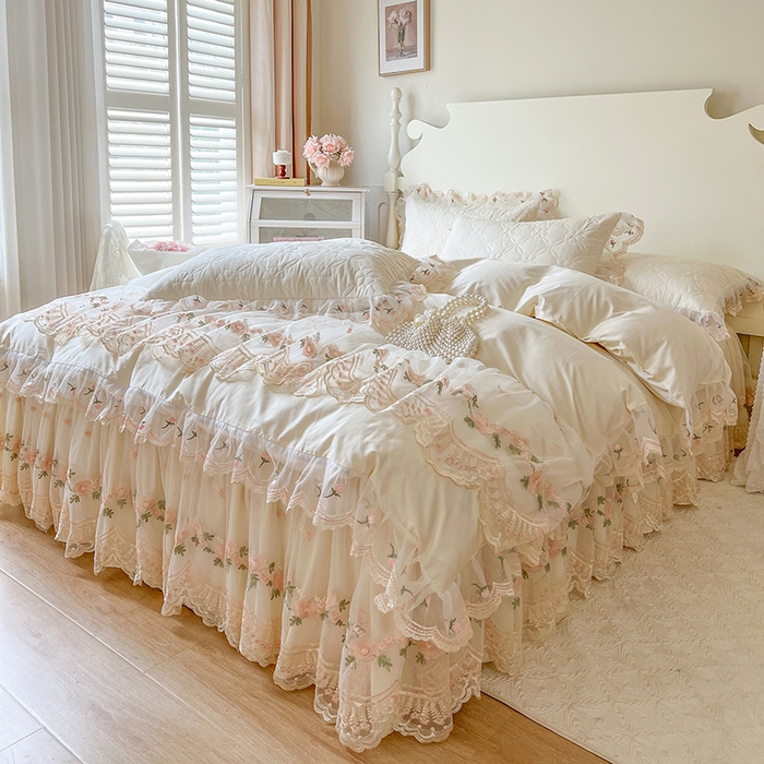 91家纺网 家纺一手货源 找家纺 网红馆 2025新款蕾丝花边全棉床裙四件套晨暮花间系列 米色