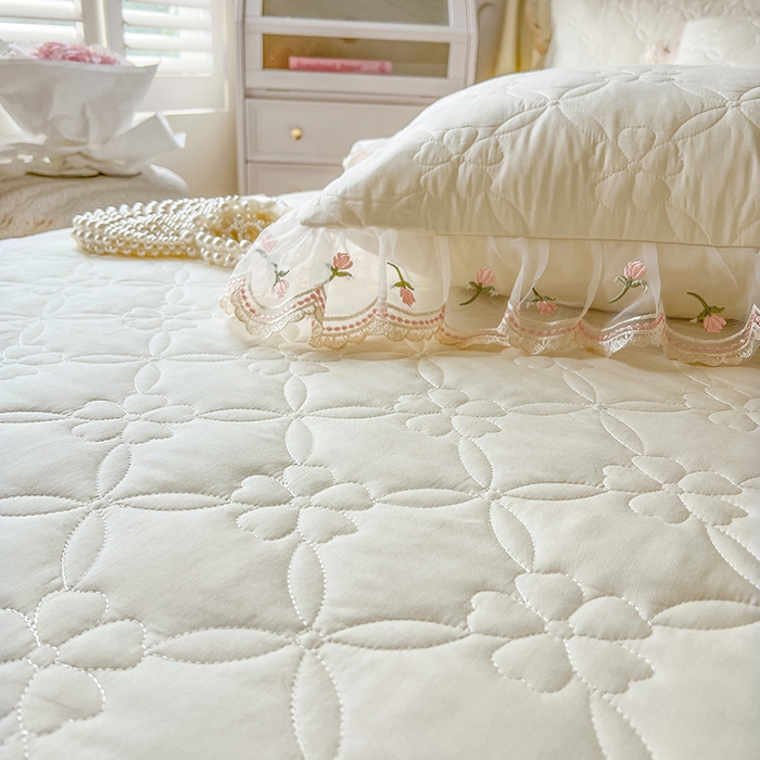 91家纺网 家纺一手货源 找家纺 网红馆 2025新款蕾丝花边全棉床裙四件套晨暮花间系列 米色