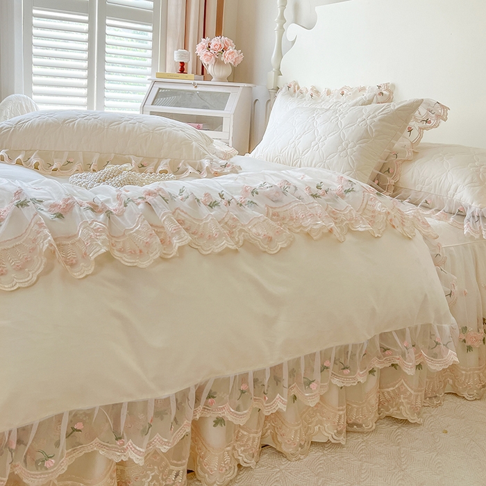 91家纺网 家纺一手货源 找家纺 网红馆 2025新款蕾丝花边全棉床裙四件套晨暮花间系列 米色