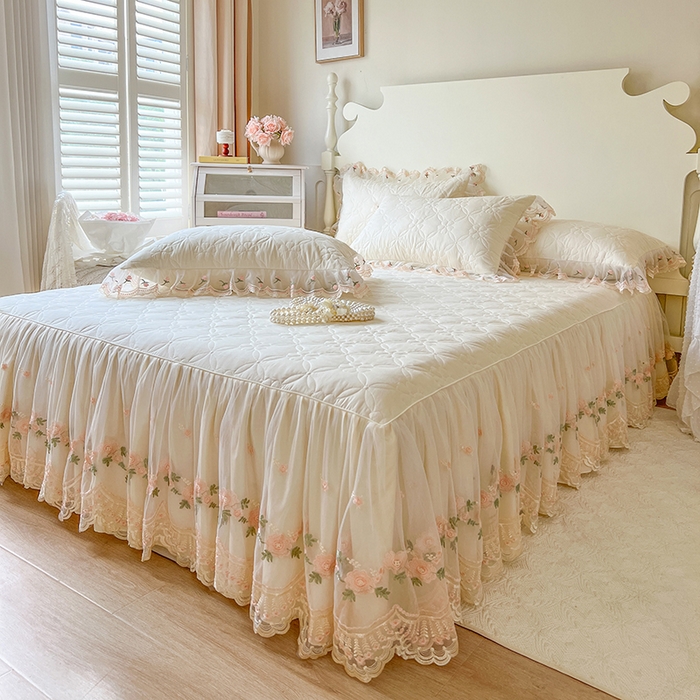 91家纺网 家纺一手货源 找家纺 网红馆 2025新款蕾丝花边全棉床裙四件套晨暮花间系列 米色