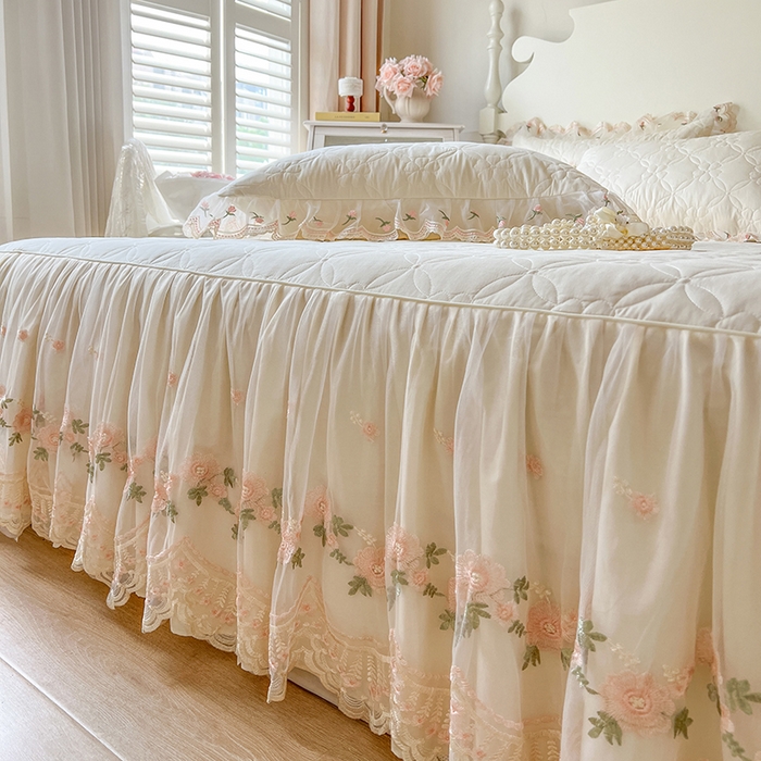 91家纺网 家纺一手货源 找家纺 网红馆 2025新款蕾丝花边全棉床裙四件套晨暮花间系列 米色