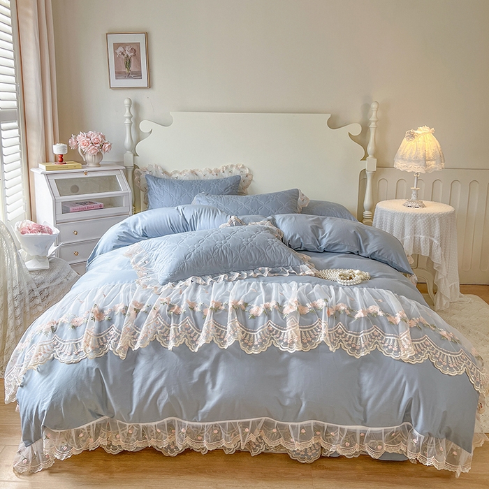 91家纺网 家纺一手货源 找家纺 网红馆 2025新款蕾丝花边全棉床裙四件套晨暮花间系列 雾蓝