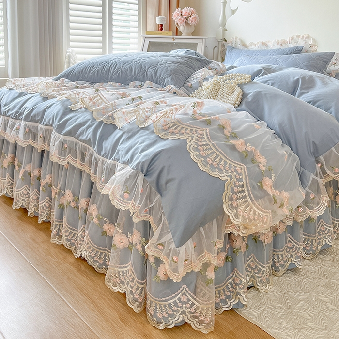 91家纺网 家纺一手货源 找家纺 网红馆 2025新款蕾丝花边全棉床裙四件套晨暮花间系列 雾蓝