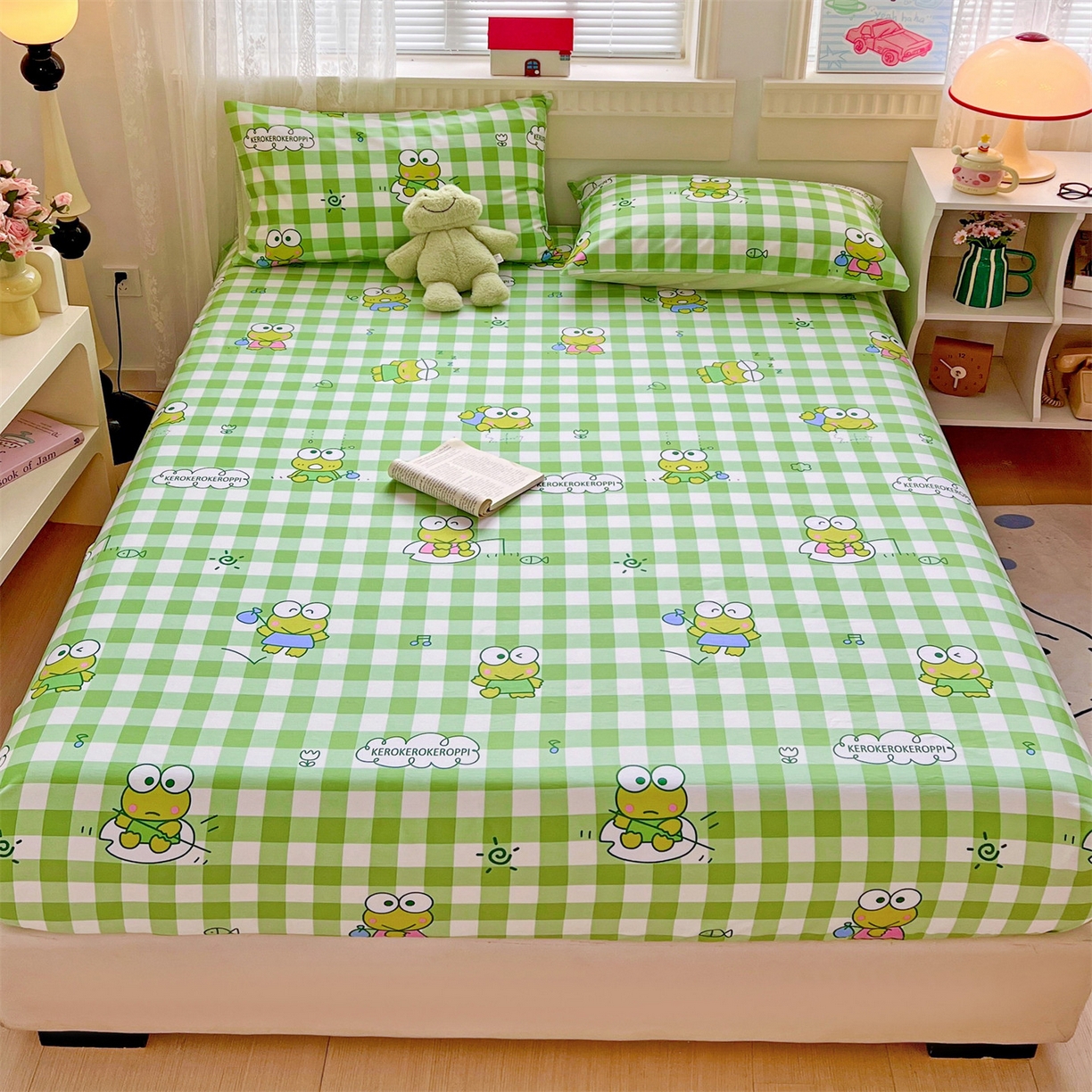 91家纺网 家纺一手货源 找家纺 名兮家居 2025新款全棉纯棉13372经典奥特曼-三丽鸥成人床床笠单件单床笠【含防伪标】 格子大眼蛙