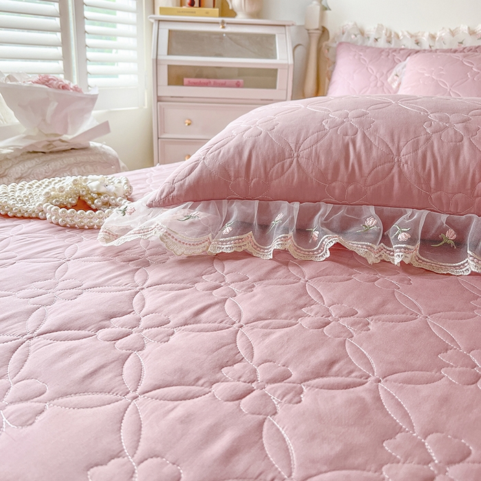 91家纺网 家纺一手货源 找家纺 网红馆 2025新款蕾丝花边全棉床裙四件套晨暮花间系列 绯红