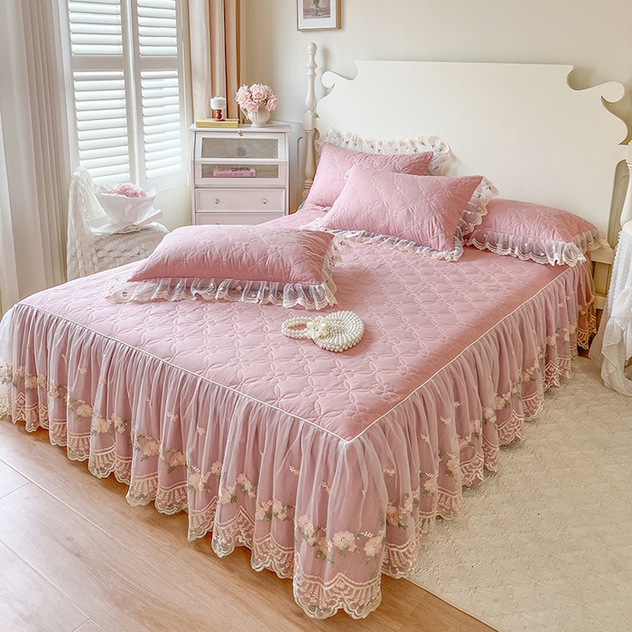 91家纺网 家纺一手货源 找家纺 网红馆 2025新款蕾丝花边全棉床裙晨暮花间系列 绯红