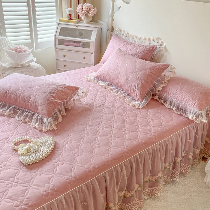 91家纺网 家纺一手货源 找家纺 网红馆 2025新款蕾丝花边全棉床裙晨暮花间系列 绯红