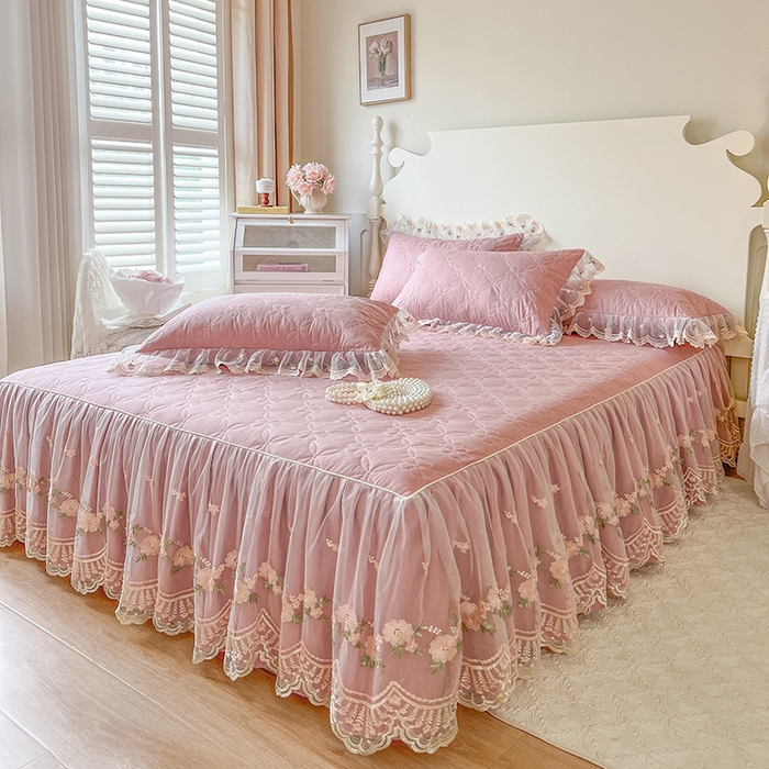 91家纺网 家纺一手货源 找家纺 网红馆 2025新款蕾丝花边全棉床裙晨暮花间系列 绯红