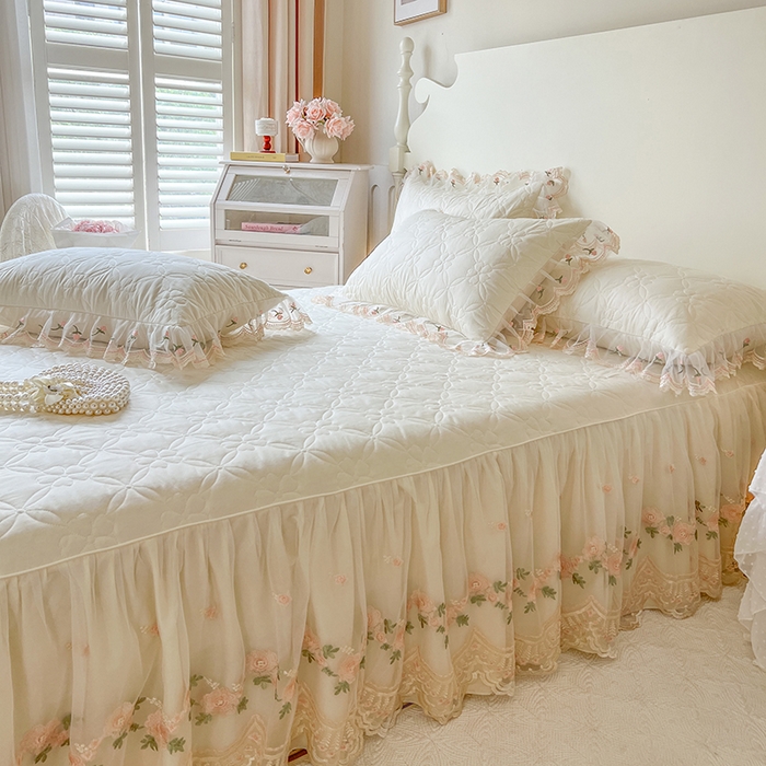 91家纺网 家纺一手货源 找家纺 网红馆 2025新款蕾丝花边全棉床裙晨暮花间系列 米色