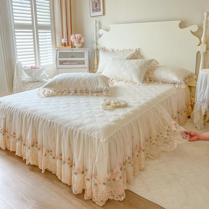 91家纺网 家纺一手货源 找家纺 网红馆 2025新款蕾丝花边全棉床裙晨暮花间系列 米色