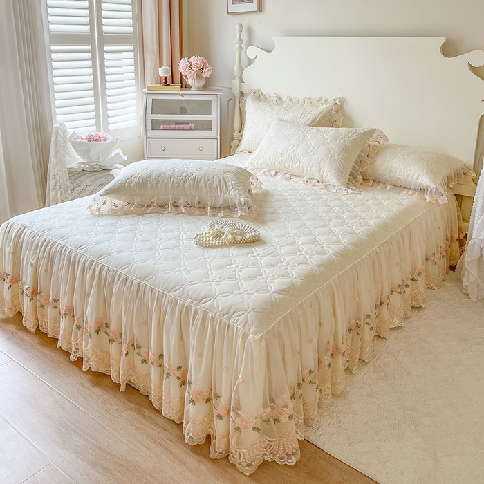 91家纺网 家纺一手货源 找家纺 网红馆 2025新款蕾丝花边全棉床裙晨暮花间系列 米色