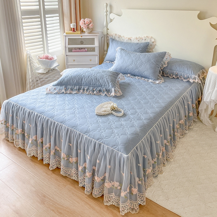 91家纺网 家纺一手货源 找家纺 网红馆 2025新款蕾丝花边全棉床裙晨暮花间系列 雾蓝