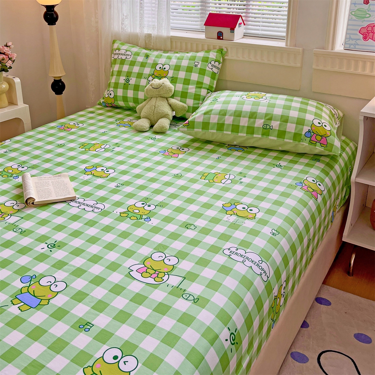 91家纺网 家纺一手货源 找家纺 名兮家居 2025新款全棉纯棉13372经典奥特曼-三丽鸥成人床床笠单件单床笠【含防伪标】 格子大眼蛙