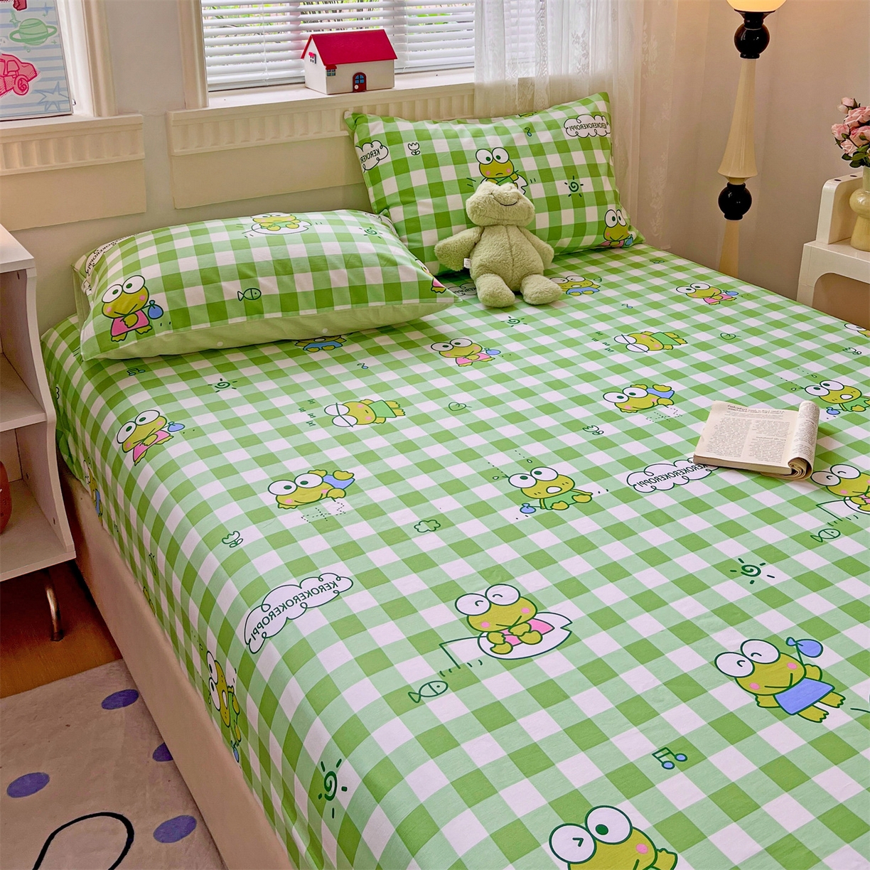 91家纺网 家纺一手货源 找家纺 名兮家居 2025新款全棉纯棉13372经典奥特曼-三丽鸥成人床床笠单件单床笠【含防伪标】 格子大眼蛙