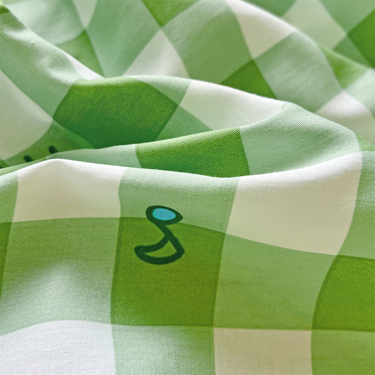 91家纺网 家纺一手货源 找家纺 名兮家居 2025新款全棉纯棉13372经典奥特曼-三丽鸥成人床床笠单件单床笠【含防伪标】 格子大眼蛙