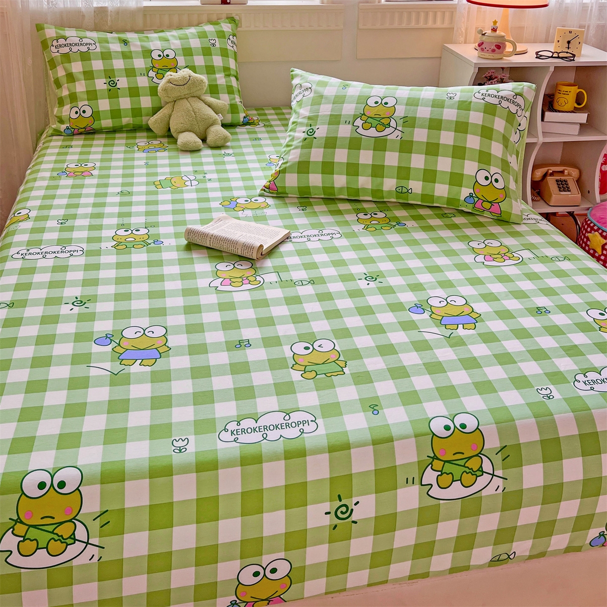 91家纺网 家纺一手货源 找家纺 名兮家居 2025新款全棉纯棉13372经典奥特曼-三丽鸥成人床床笠单件单床笠【含防伪标】 格子大眼蛙