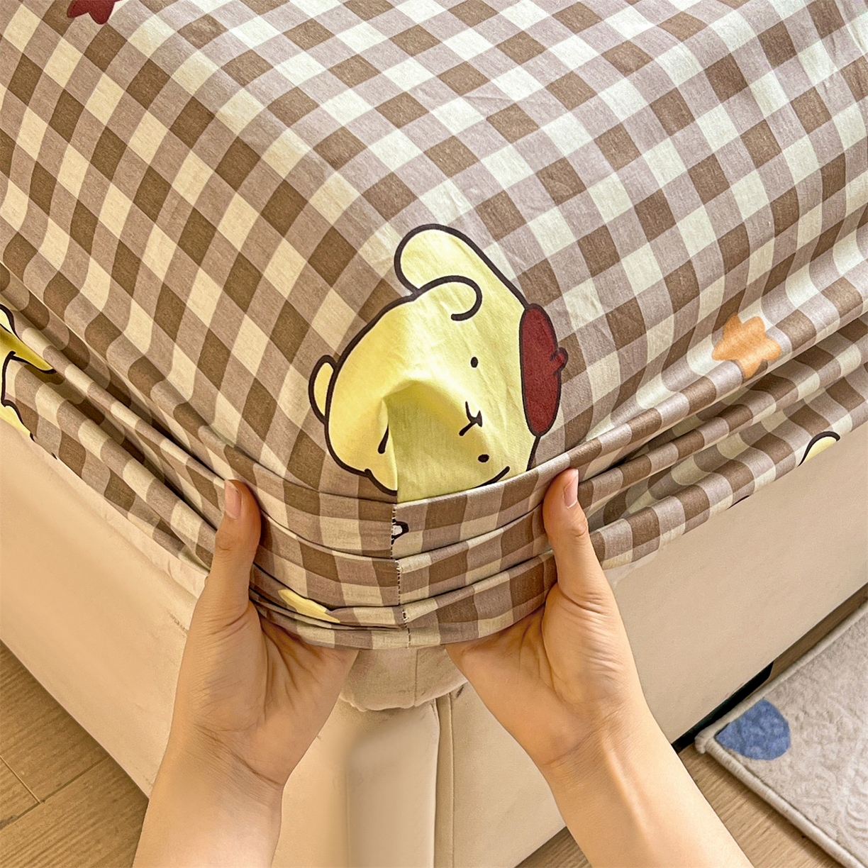 91家纺网 家纺一手货源 找家纺 名兮家居 2025新款全棉纯棉13372经典奥特曼-三丽鸥成人床床笠单件单床笠【含防伪标】 焦糖布丁狗