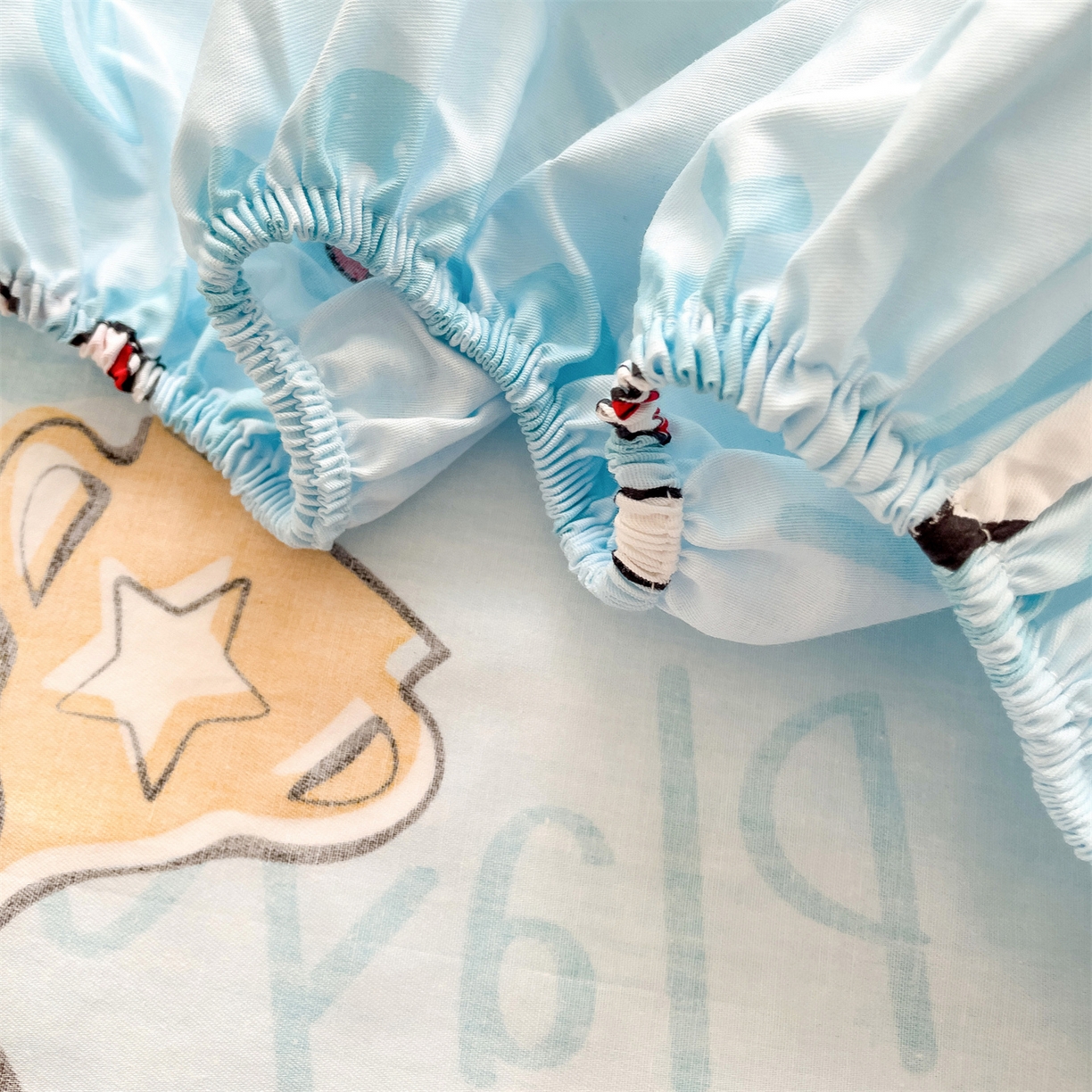 91家纺网 家纺一手货源 找家纺 名兮家居 2025新款全棉纯棉13372经典奥特曼-三丽鸥成人床床笠单件单床笠【含防伪标】 世界杯