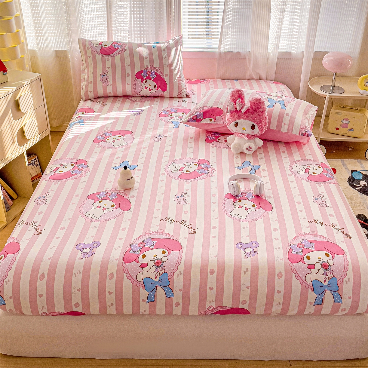 91家纺网 家纺一手货源 找家纺 名兮家居 2025新款全棉纯棉13372经典奥特曼-三丽鸥成人床床笠单件单床笠【含防伪标】 竖条美乐蒂