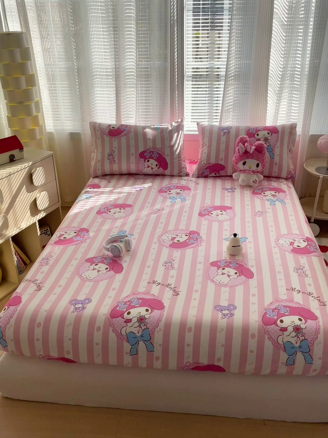 91家纺网 家纺一手货源 找家纺 名兮家居 2025新款全棉纯棉13372经典奥特曼-三丽鸥成人床床笠单件单床笠【含防伪标】 竖条美乐蒂