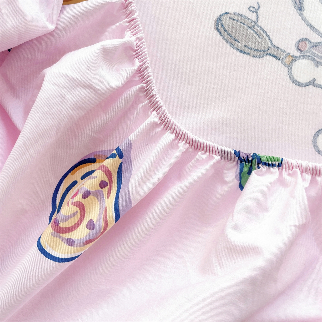 91家纺网 家纺一手货源 找家纺 名兮家居 2025新款全棉纯棉13372经典奥特曼-三丽鸥成人床床笠单件单床笠【含防伪标】 甜筒库洛米