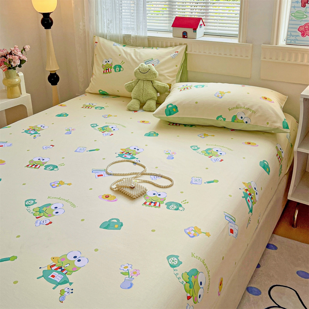 91家纺网 家纺一手货源 找家纺 名兮家居 2025新款全棉纯棉13372经典奥特曼-三丽鸥成人床床笠单件单床笠【含防伪标】 悠闲大眼蛙