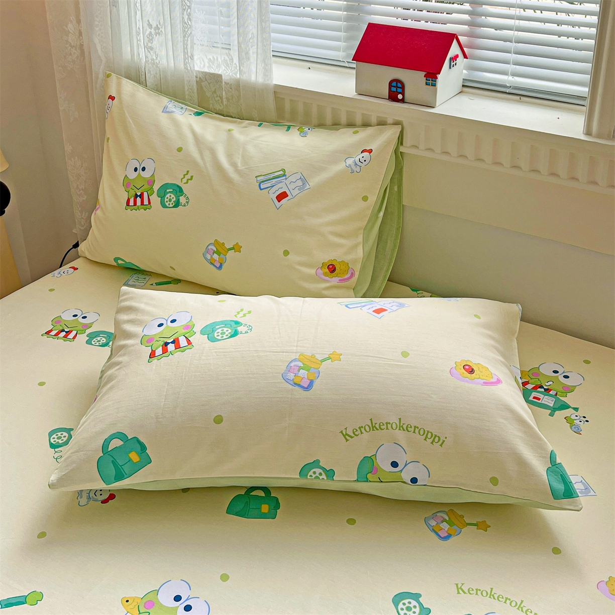 91家纺网 家纺一手货源 找家纺 名兮家居 2025新款全棉纯棉13372经典奥特曼-三丽鸥成人床床笠单件单床笠【含防伪标】 悠闲大眼蛙