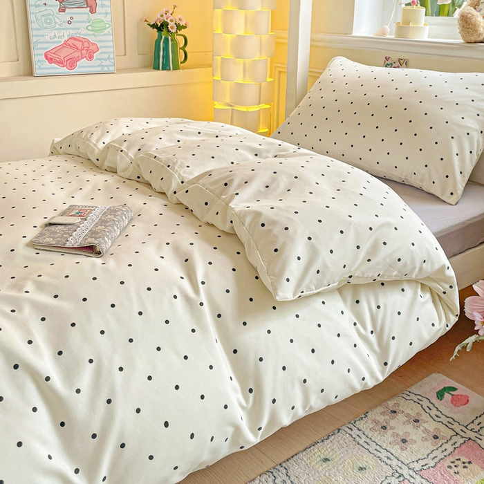 91家纺网 家纺一手货源 找家纺 2025直播云感学生宿舍床四件套水洗棉简约风小碎花被套床笠三四件套—单被套 白波点