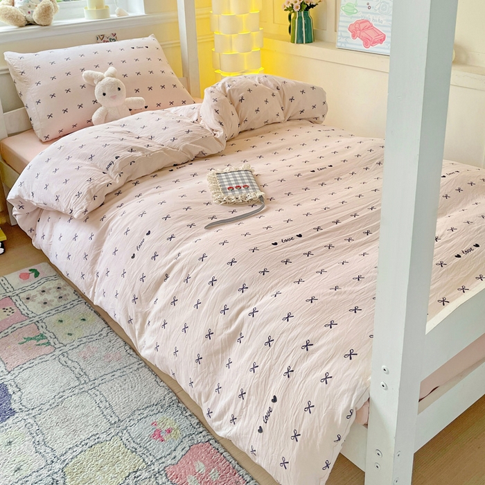 91家纺网 家纺一手货源 找家纺 2025直播云感学生宿舍床四件套水洗棉简约风小碎花被套床笠三四件套—单被套 蝴蝶结