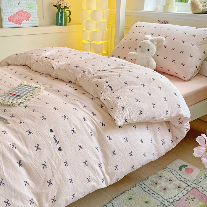 91家纺网 家纺一手货源 找家纺 2025直播云感学生宿舍床四件套水洗棉简约风小碎花被套床笠三四件套—单被套 蝴蝶结