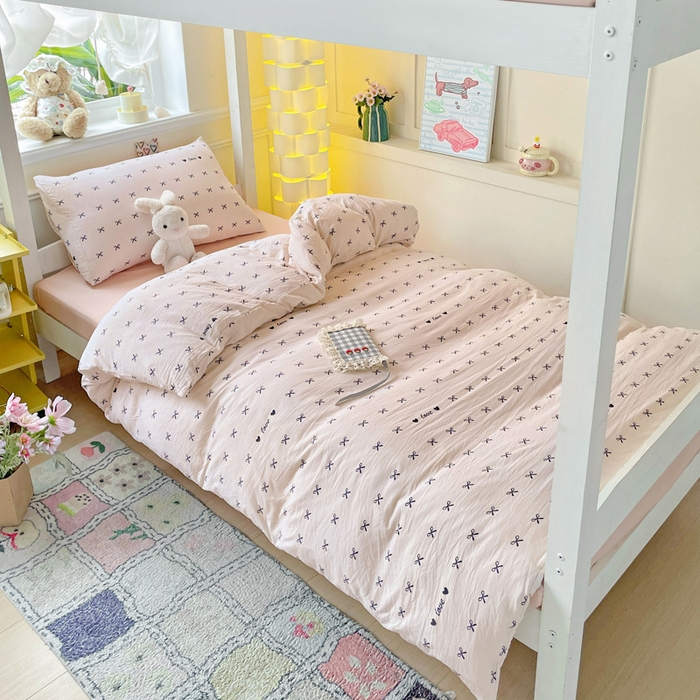 91家纺网 家纺一手货源 找家纺 2025直播云感学生宿舍床四件套水洗棉简约风小碎花被套床笠三四件套—单被套 蝴蝶结