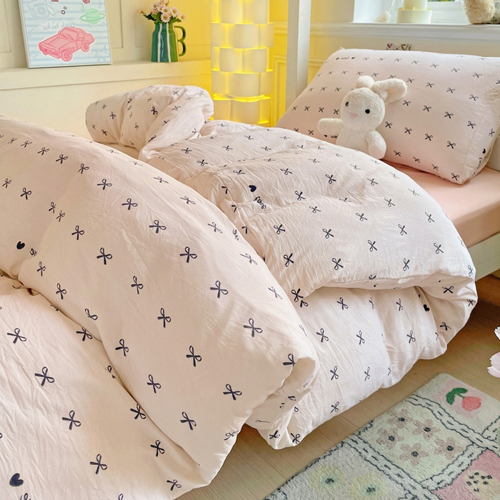 91家纺网 家纺一手货源 找家纺 2025直播云感学生宿舍床四件套水洗棉简约风小碎花被套床笠三四件套—单被套 蝴蝶结