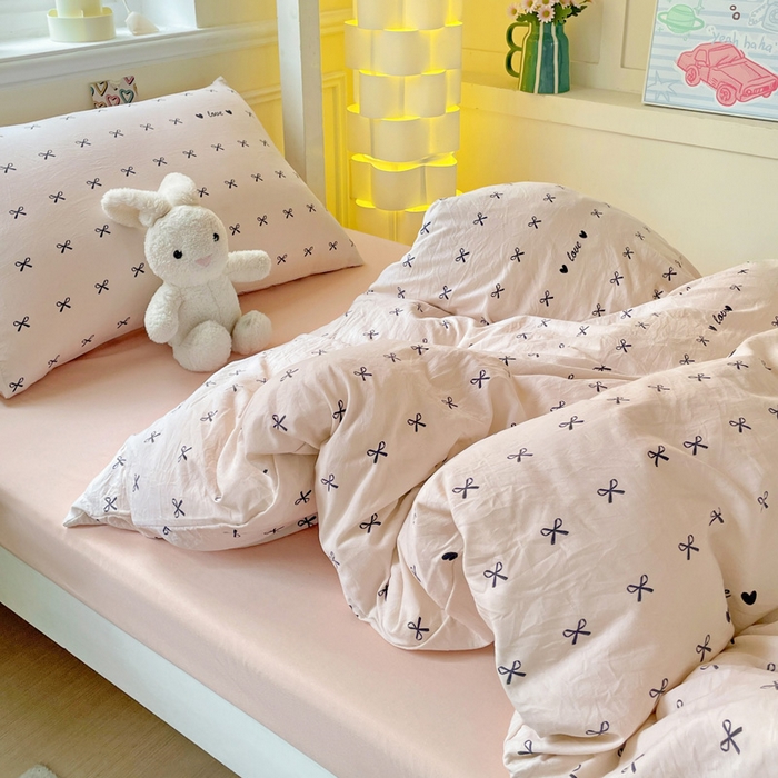 91家纺网 家纺一手货源 找家纺 2025直播云感学生宿舍床四件套水洗棉简约风小碎花被套床笠三四件套—单被套 蝴蝶结