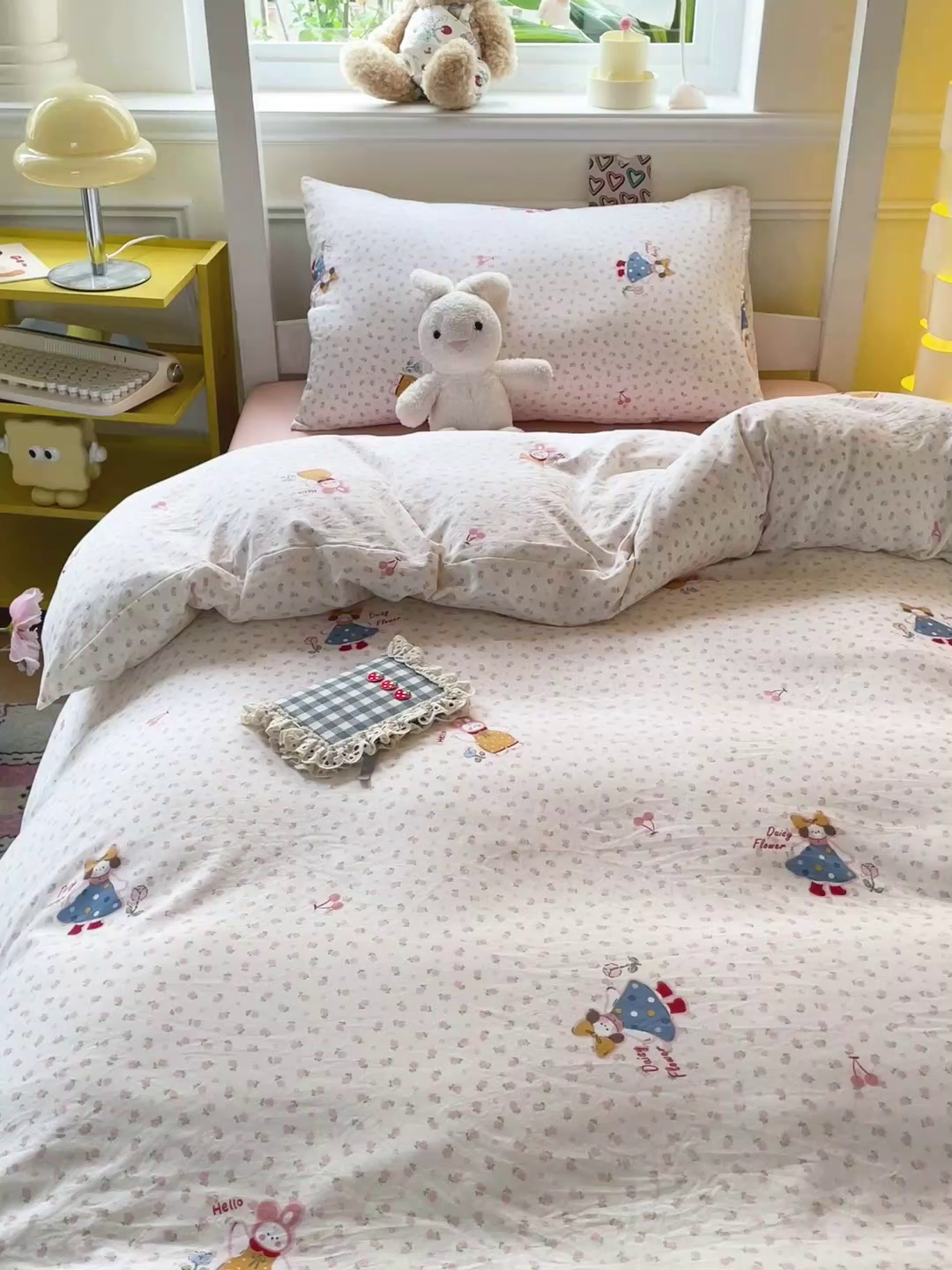 91家纺网 家纺一手货源 找家纺 2025直播云感学生宿舍床四件套水洗棉简约风小碎花被套床笠三四件套—单被套 花仙子