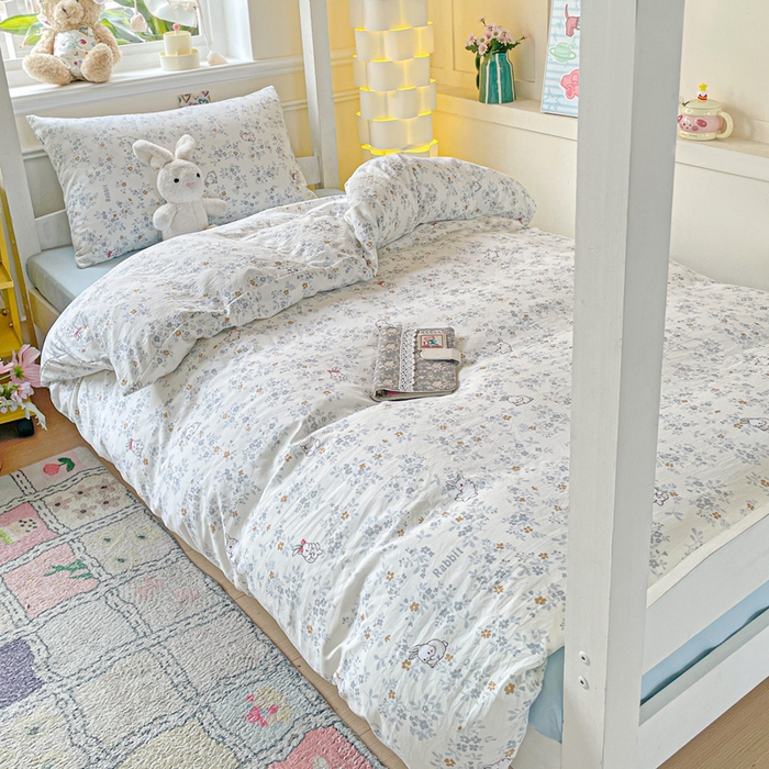 91家纺网 家纺一手货源 找家纺 2025直播云感学生宿舍床四件套水洗棉简约风小碎花被套床笠三四件套—单被套 秘境兔